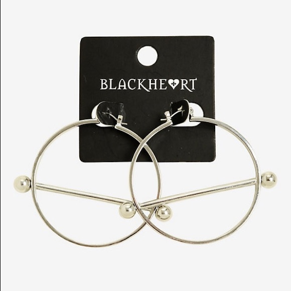 BLACKHEART PIERCED HOOP HOT TOPIC EARRINGS